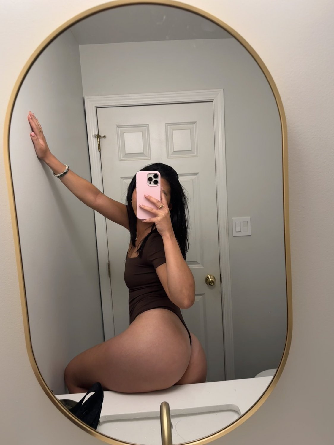 Japanese Baddie’s Nudes and Privates Leaked in Sultry Selfie 6
