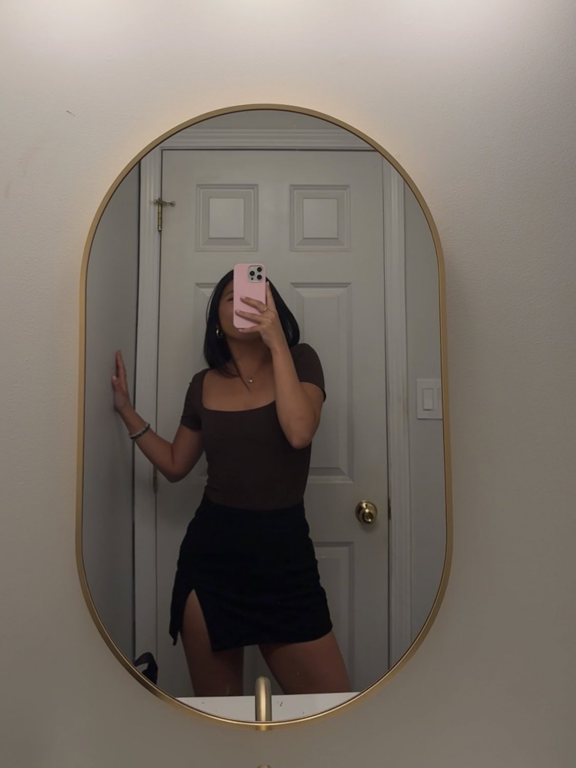 Japanese Baddie’s Nudes and Privates Leaked in Sultry Selfie 7