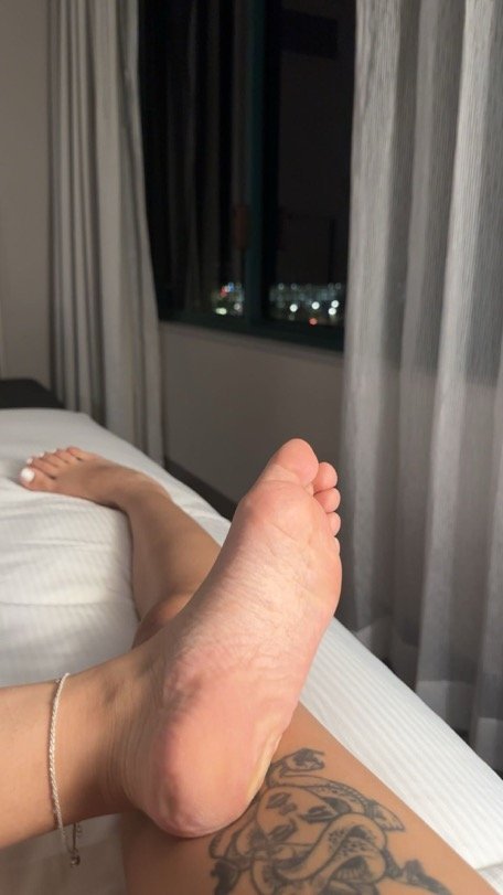 Cute Latina Teases with Experimental Tongue in Sultry Masturbation 2