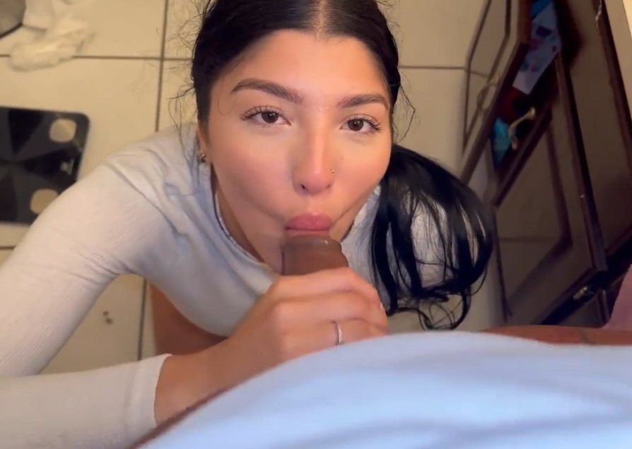 latina baddie recebendo-o estilo cachorrinho 3