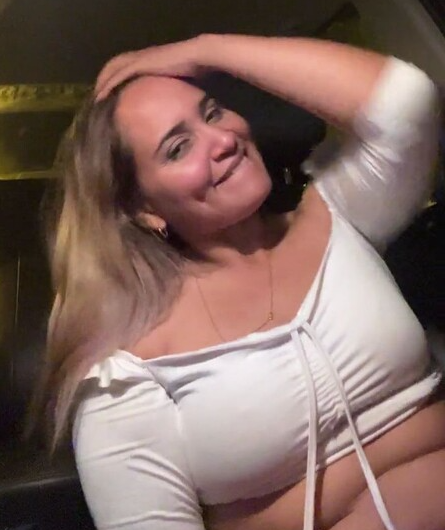 Latina w samochodzie jęcząca 1