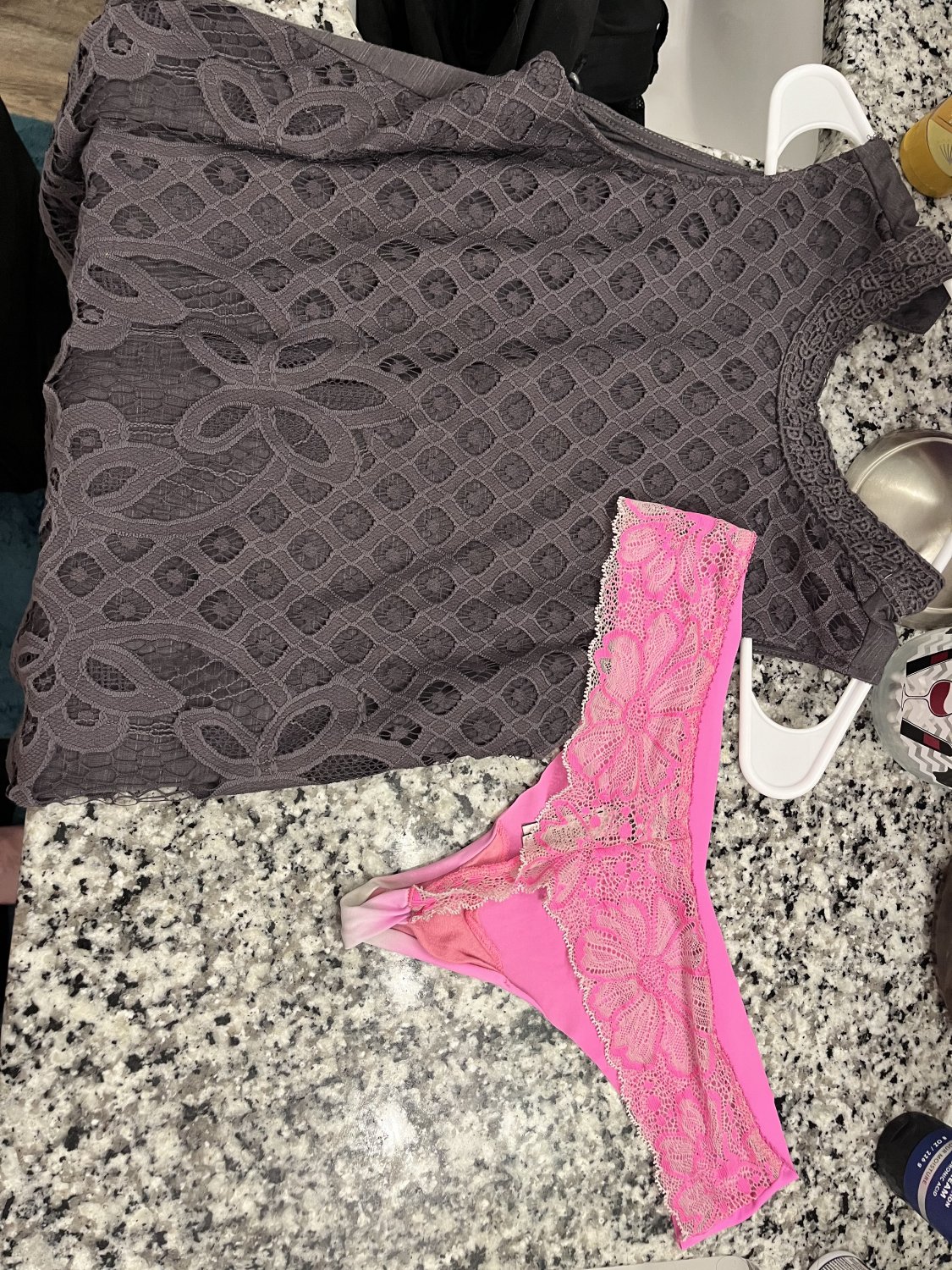 Asaltando las bragas de mi abuela. 2