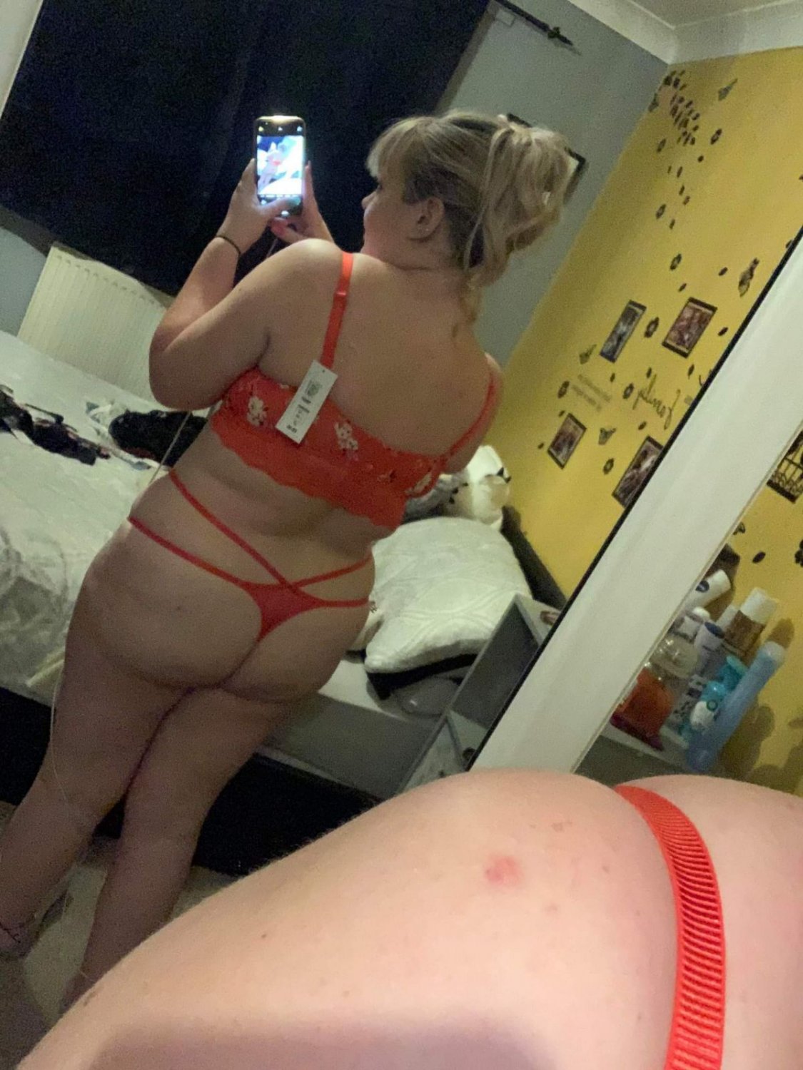 Chérie, poilue, kik piggy 38