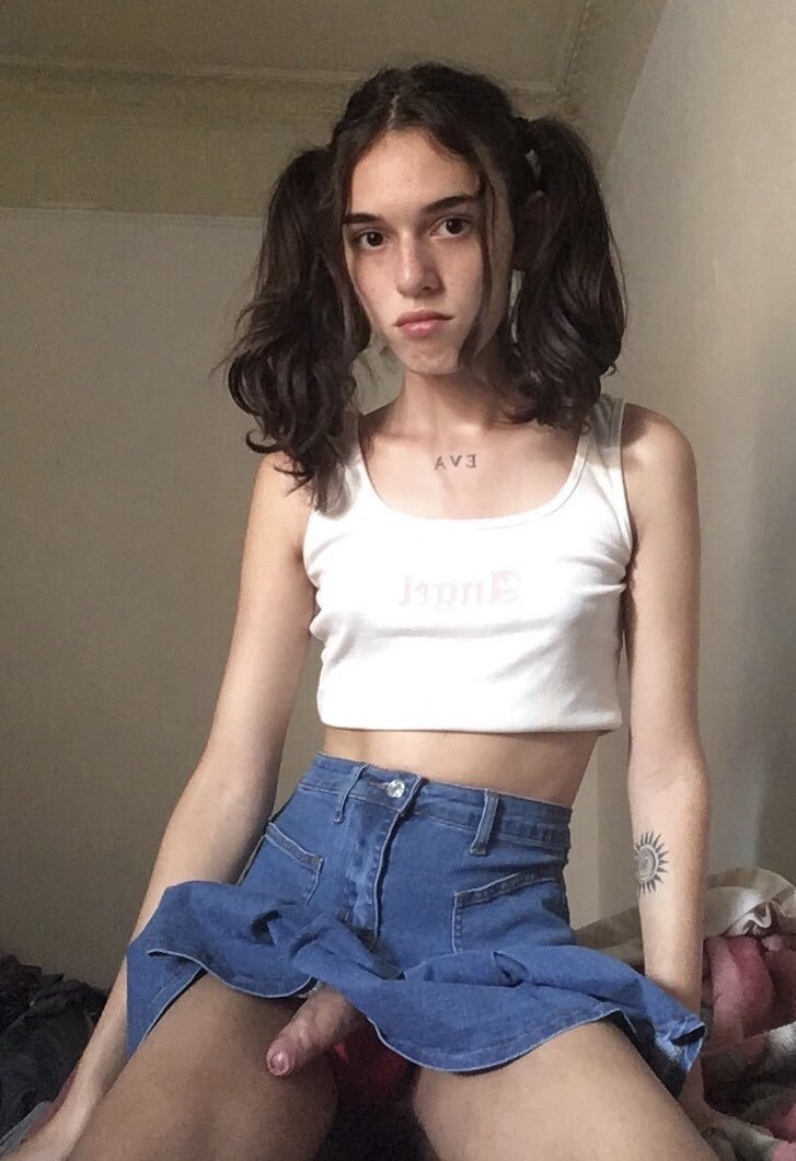 Trans Girl Masturbates Hard in Sizzling Solo Fuck Show 5