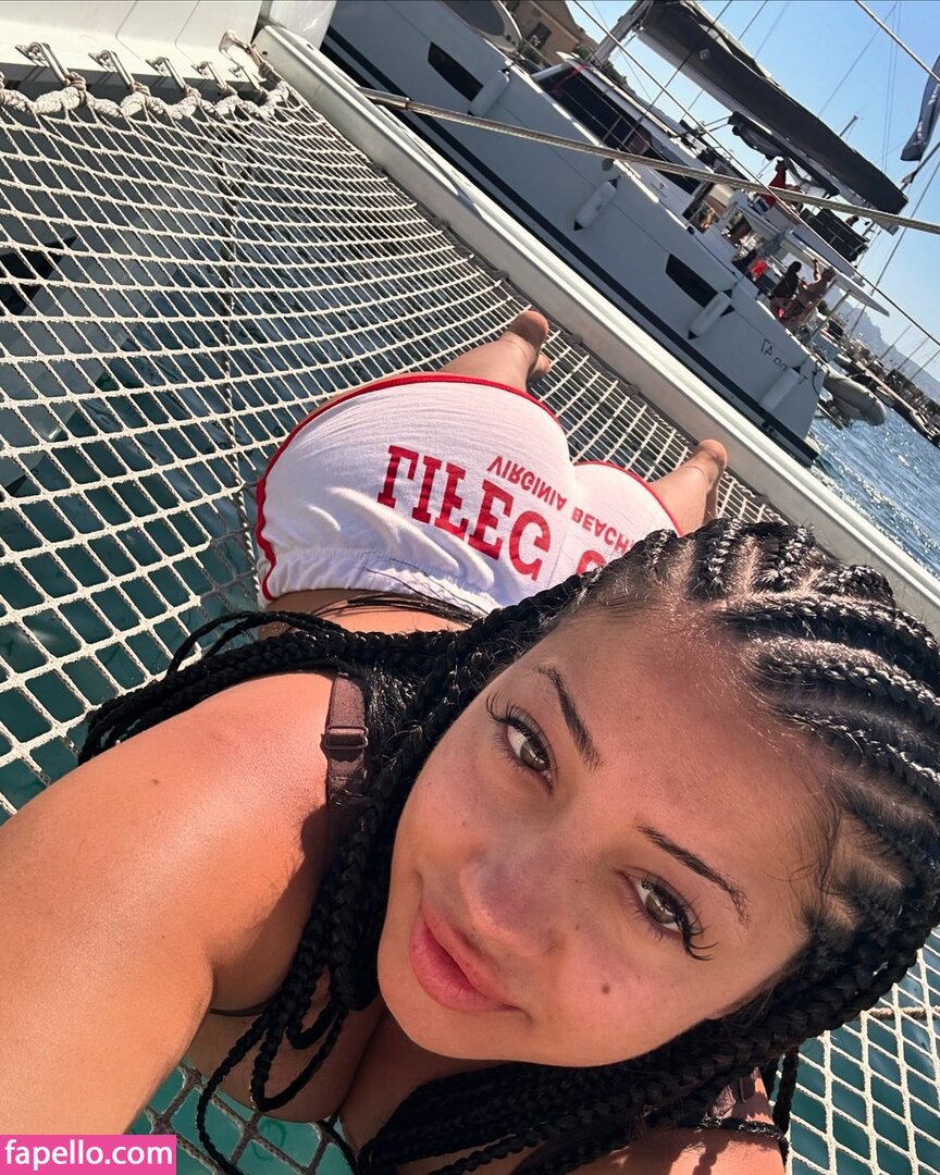 Kiarra Storm’s Sizzling Curves Ignite in Hot Fuck Action 6