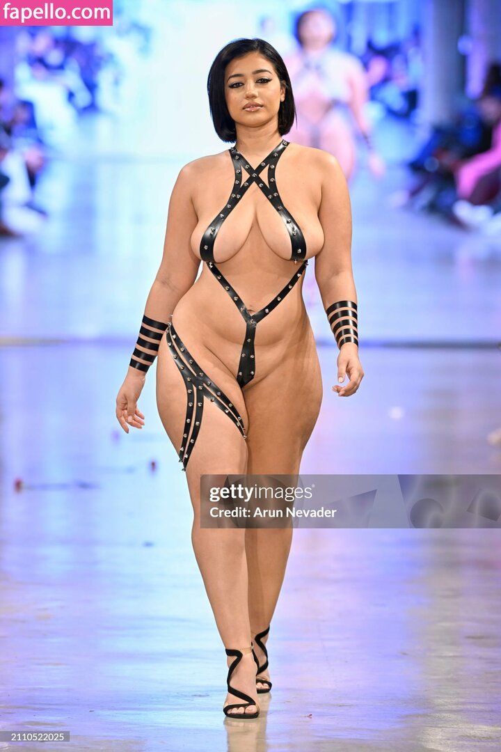 Kiarra Storm’s Sizzling Curves Ignite in Hot Fuck Action 28