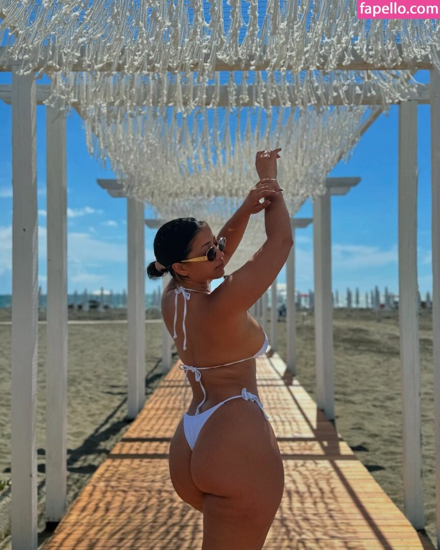 Kiarra Storm’s Sizzling Curves Ignite in Hot Fuck Action 37