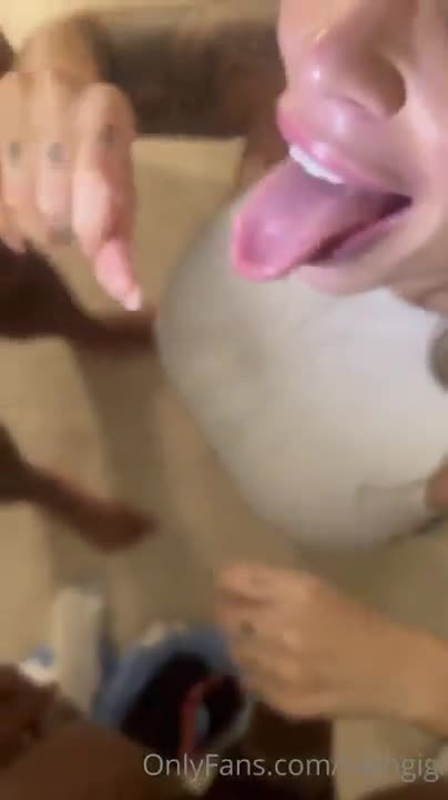 Gigi dal sedere grosso 3