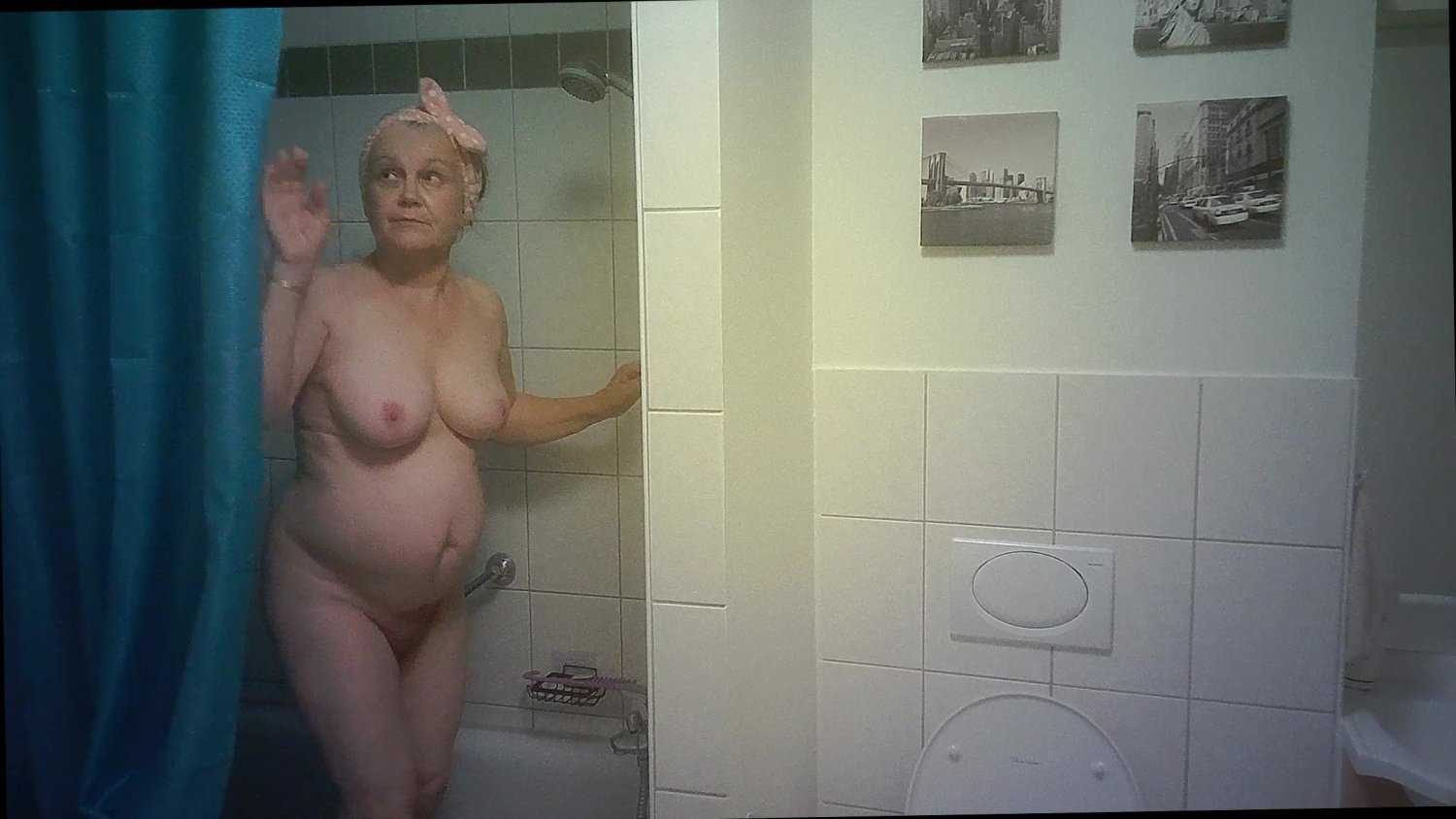 Unaware mature nurse Helen captured (some pics 1st) 1