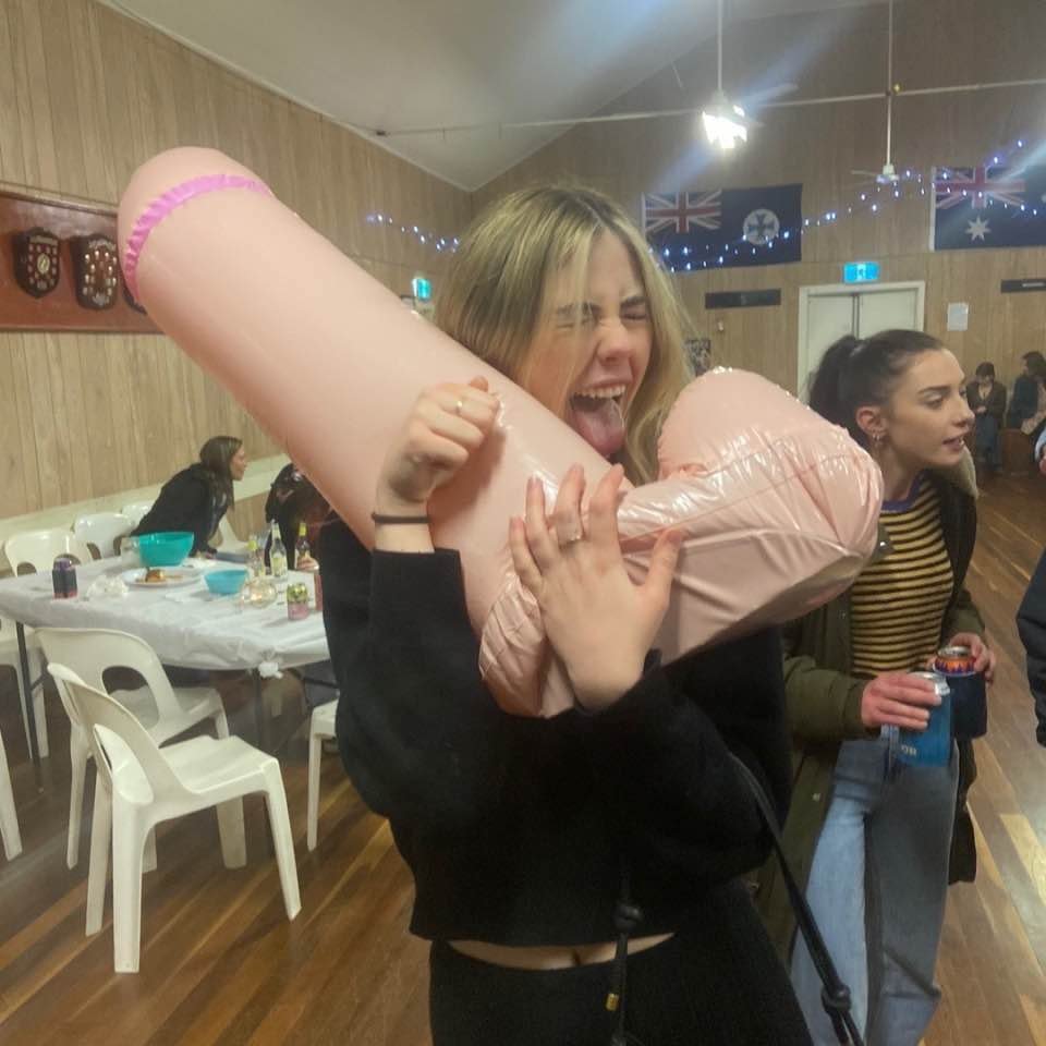 Fode a Lily, a irmã de 19 anos - kik unkn_own117 para o mesmo tratamento 11