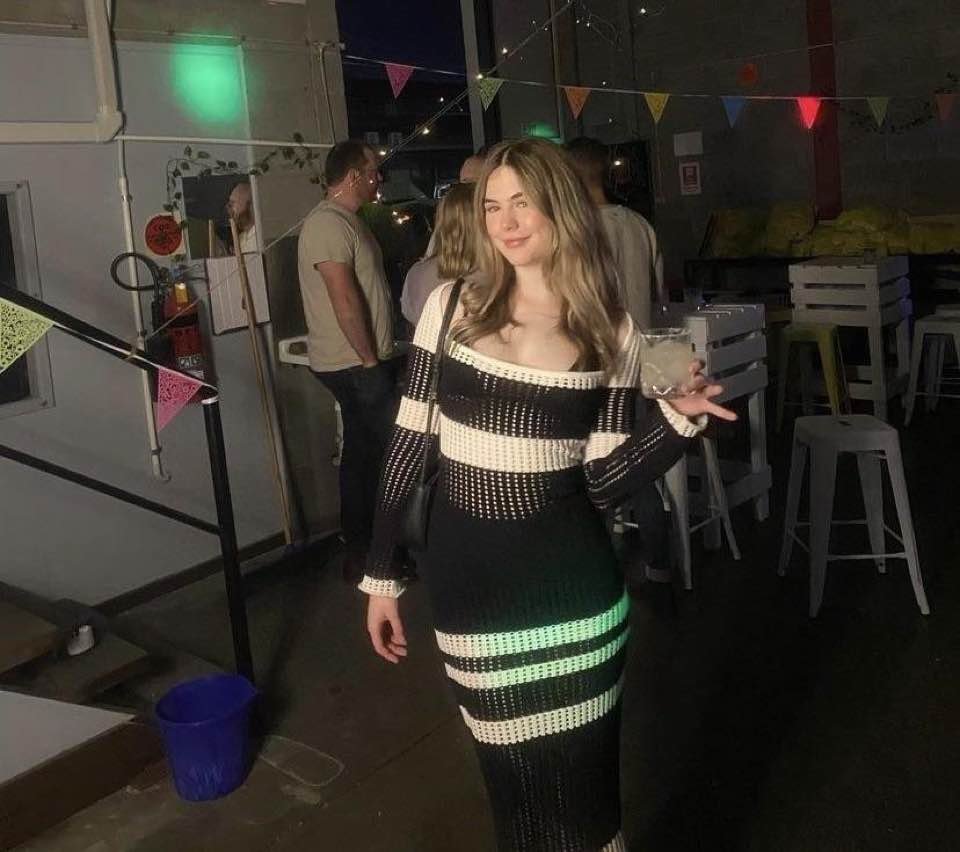 Fode a Lily, a irmã de 19 anos - kik unkn_own117 para o mesmo tratamento 14