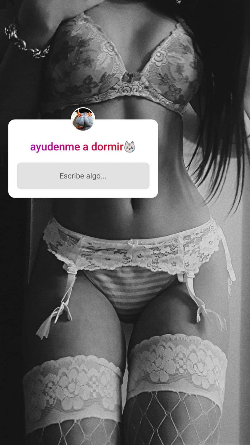 Amateur Brunette D0lce W1lliams Shows Big Ass Curves 1