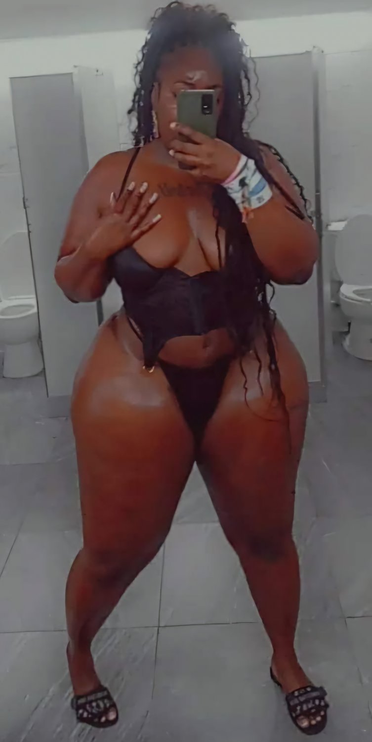 Dominatrice-stronza Amazon 5