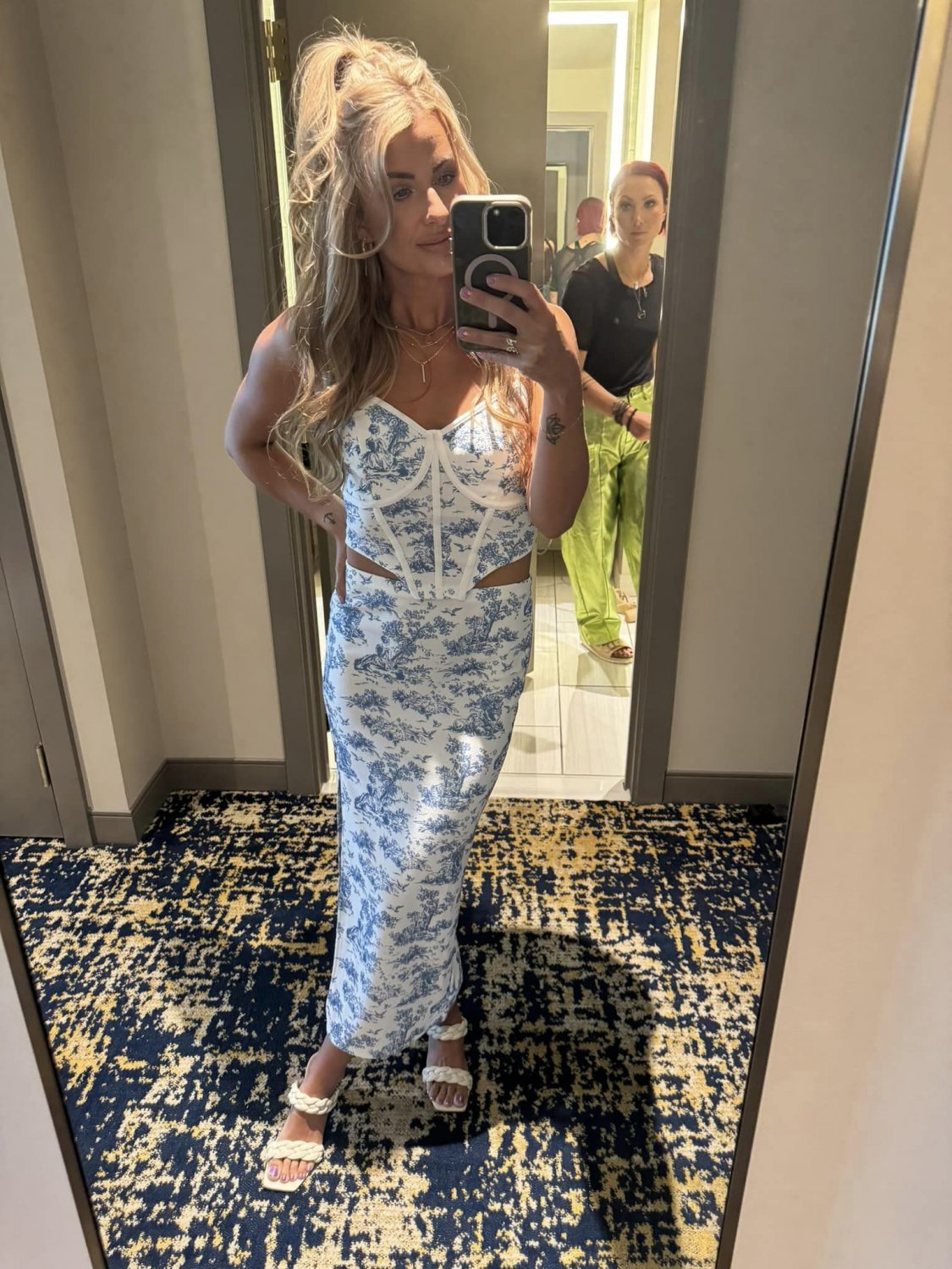 Bombshell Obsession — Sexy MILFs in Bikini 8