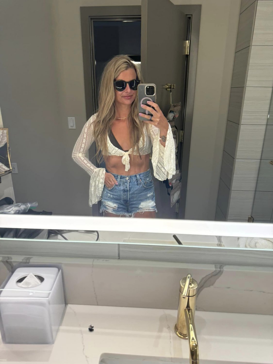 Bombshell Obsession — Sexy MILFs in Bikini 13