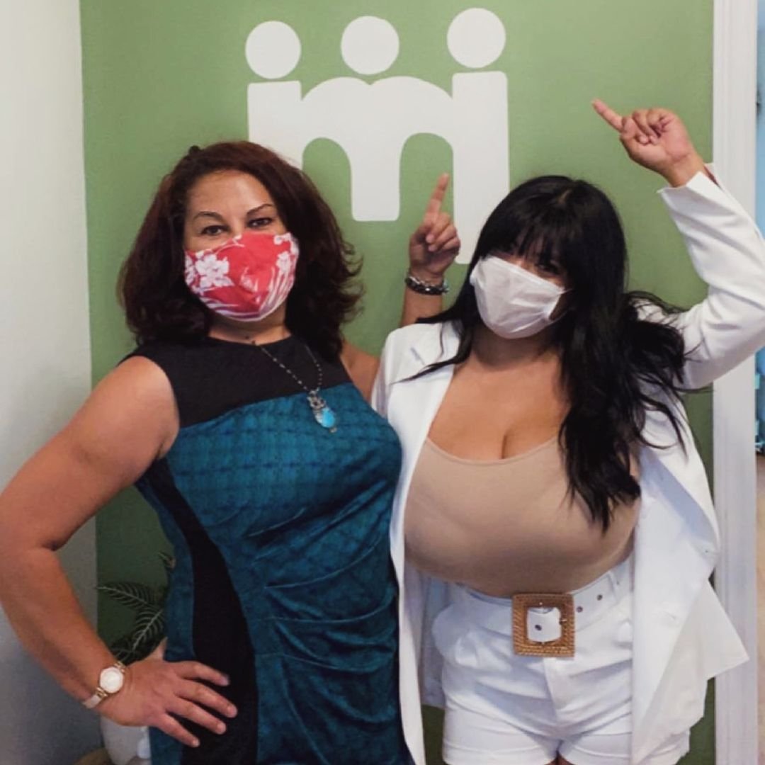 M4ギーベット—カーヴィーブルネットMILF 38