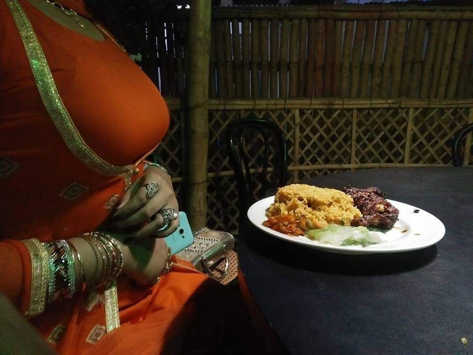 Bangladeşli iri göğüslü Ellika Ferreira 1