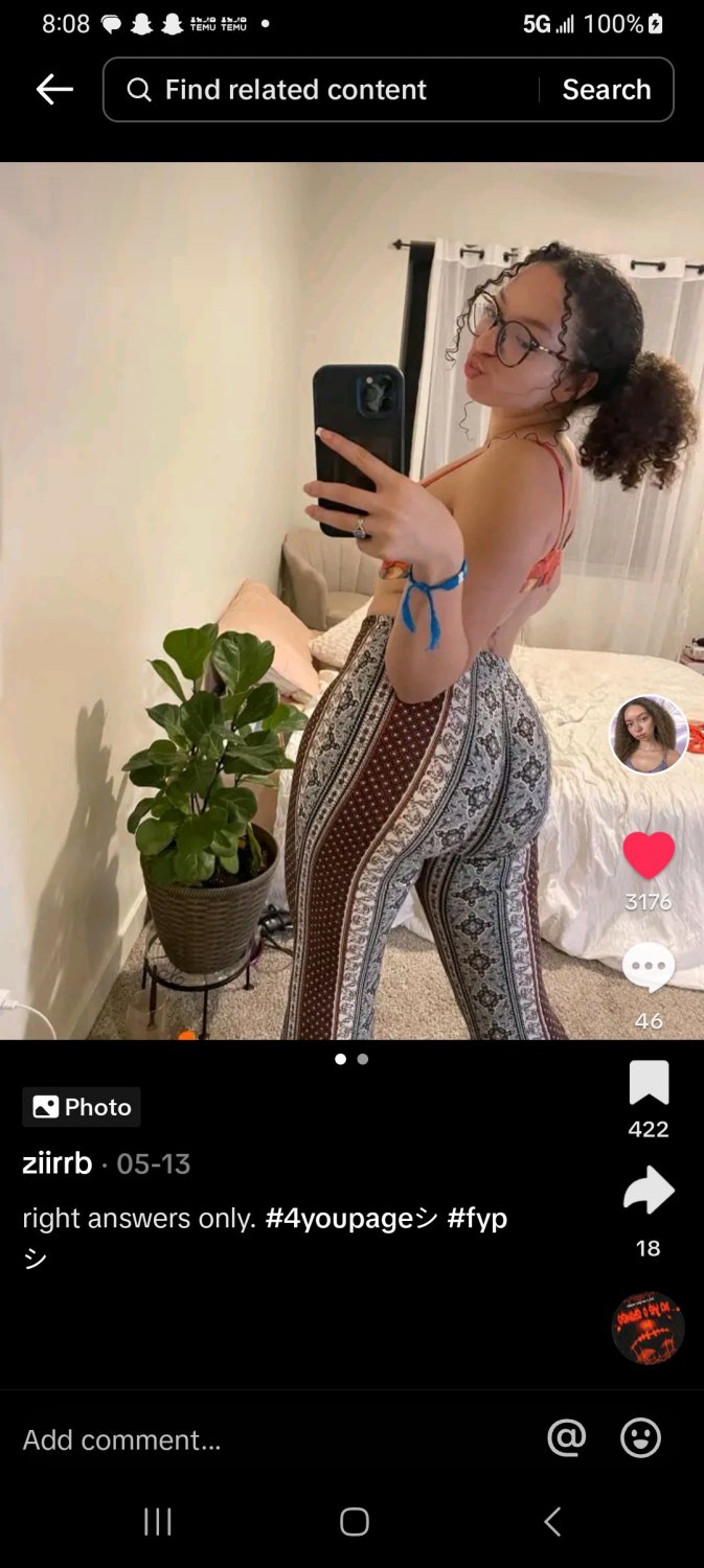 Very Dainty Ebony MILF Charms With Her Curves 6