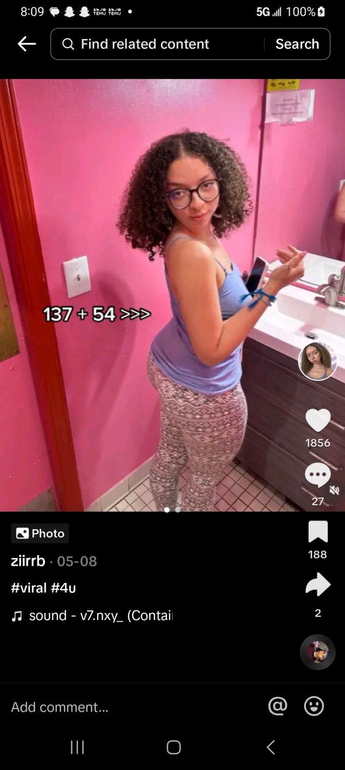 Very Dainty Ebony MILF Charms With Her Curves 11