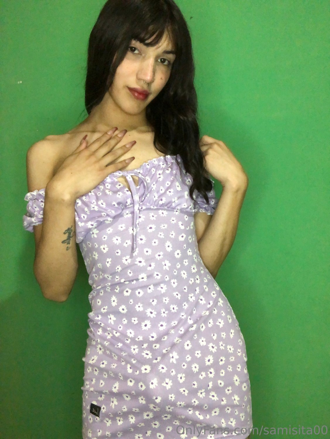 TS 224: Beautiful Shemale Teases 2