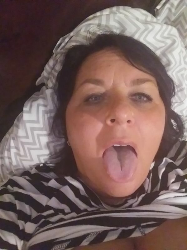 Busty Mature Babe Proudly Teases 15