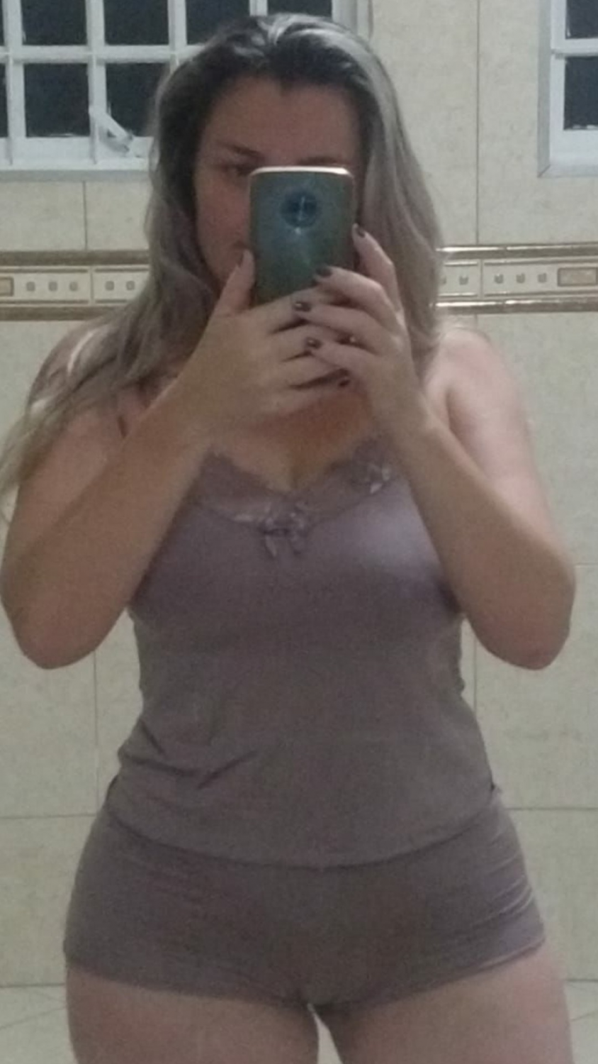 Loira Gostosa mandando foto para o Comedor 3