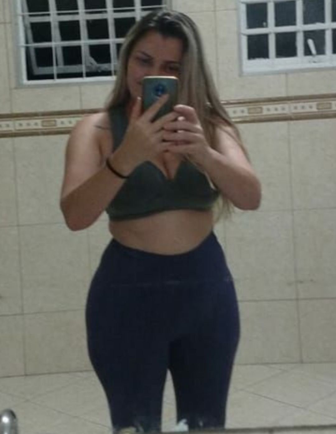 Loira Gostosa mandando foto para o Comedor 5