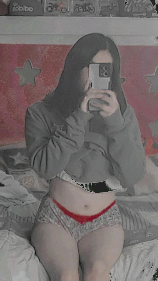 カッコールド、ノーティーガールフレンドのホットピックスをシェア 4