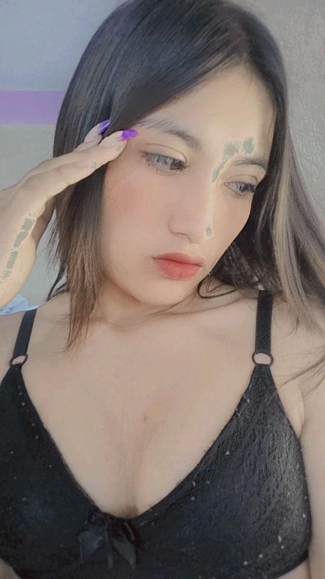 カッコールド、ノーティーガールフレンドのホットピックスをシェア 14