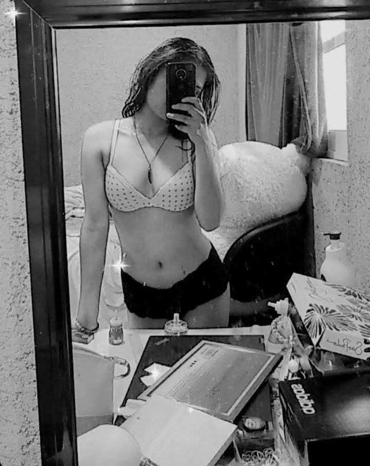 カッコールド、ノーティーガールフレンドのホットピックスをシェア 20