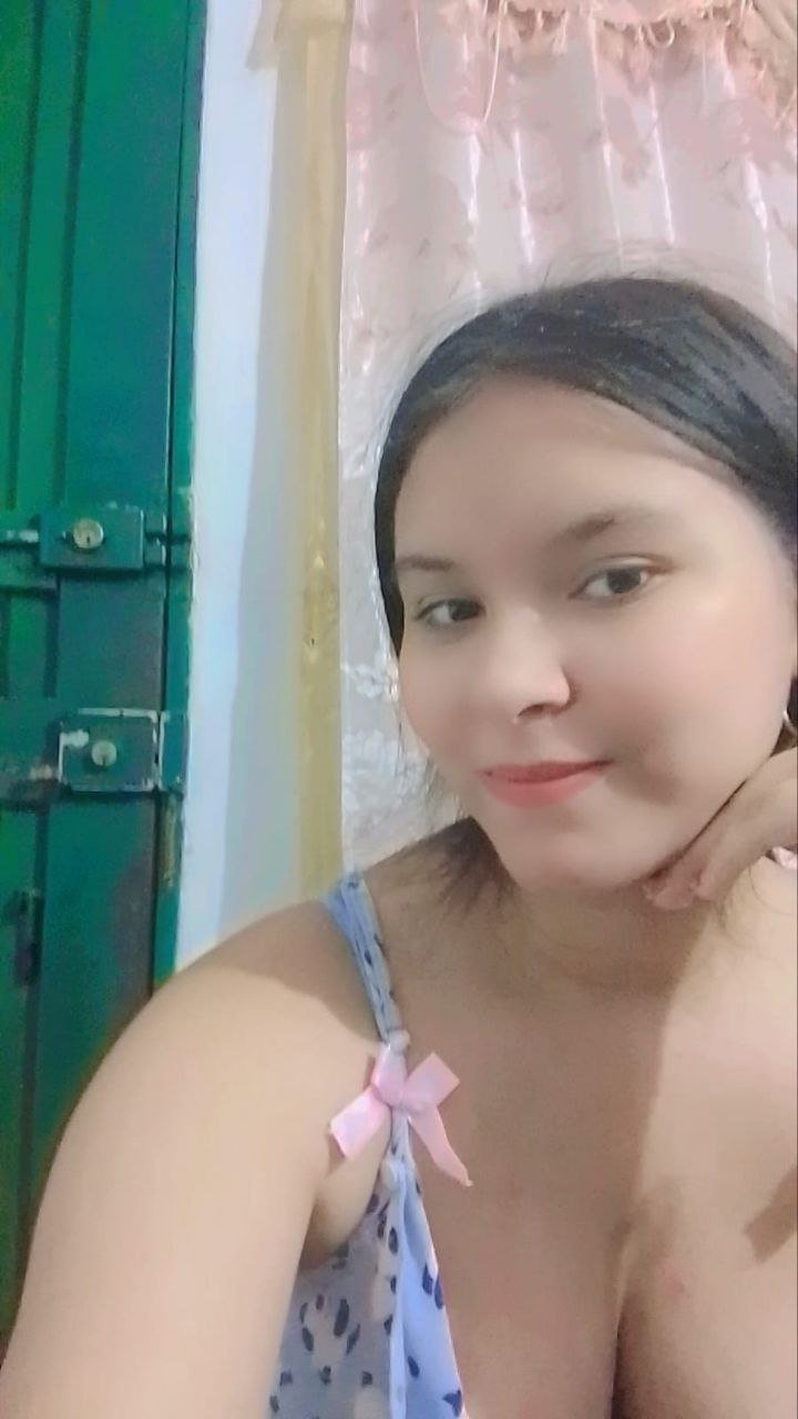 カッコールド、ノーティーガールフレンドのホットピックスをシェア 33