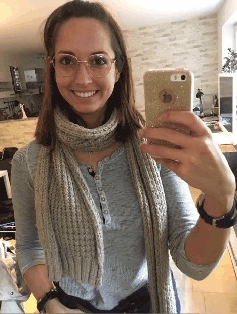 She Gets Her Face Painted With Thick Cum 1