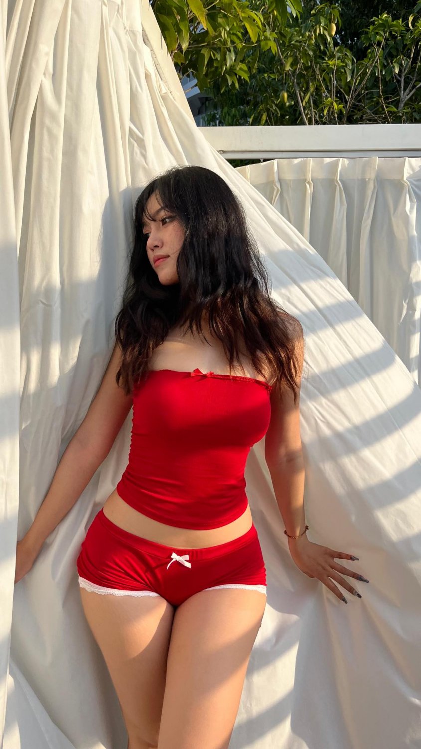 Oriental Babe With Ample Curves Begs To Be Fucked 1