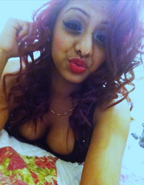 Horny Amateur Babe Gets Wild On Camera 1