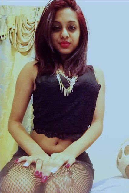 Horny Amateur Babe Gets Wild On Camera 3