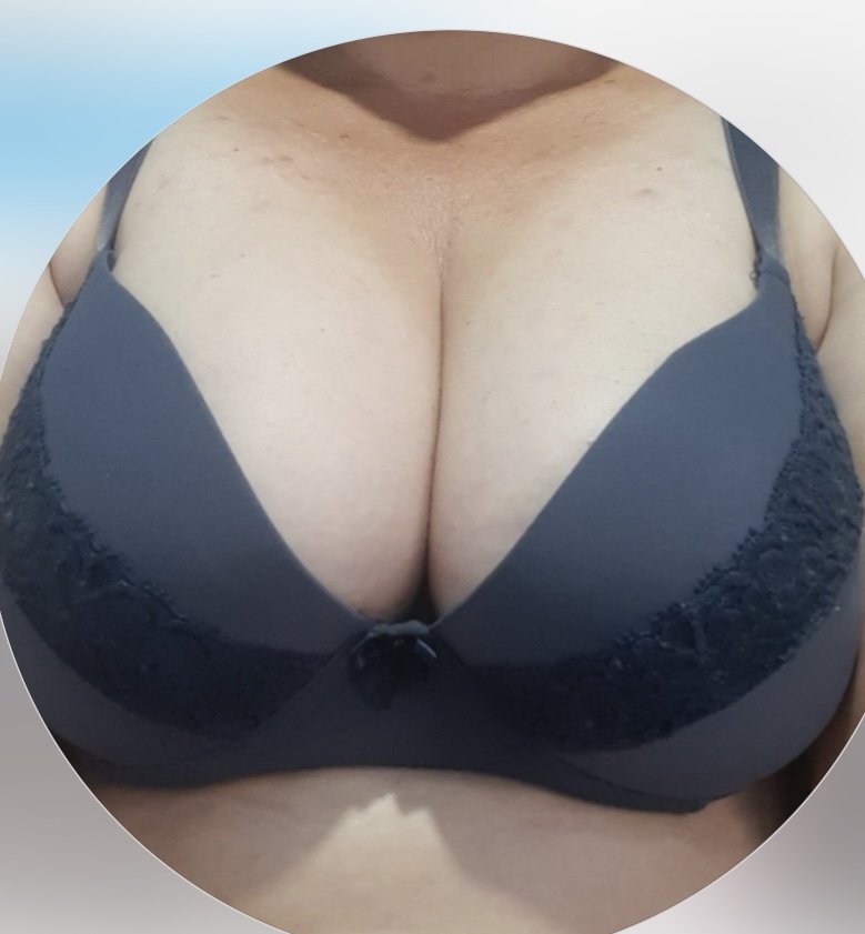 Thick Milf With Huge Tits Flaunts Herself In Leaked Video 5