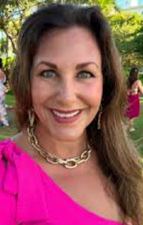 Thick Texan Realtor Turns Into a Naughty BBW Slut 8