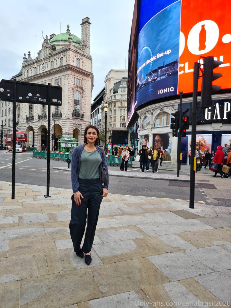 セクシートラニー、ジューシーアス、もっとアクションを乞う 1