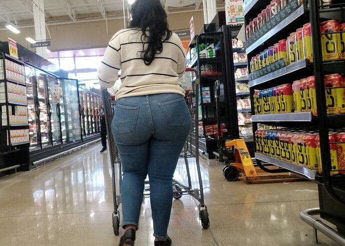 Fat Ass BBW MILF Candid — Thick and Juicy Booty On Display 3