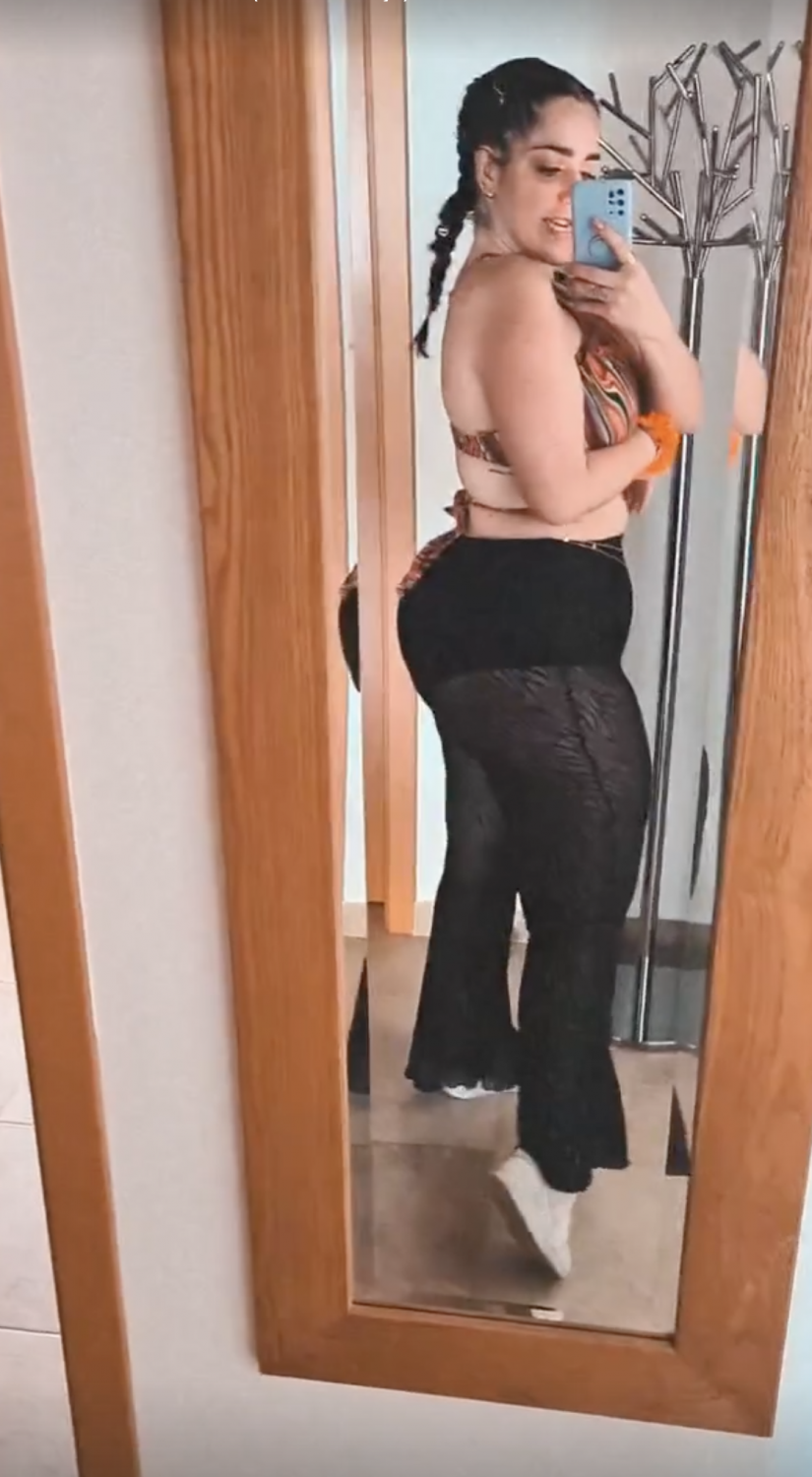 Deborah Turning Up the Heat With Naughty Leaks 24