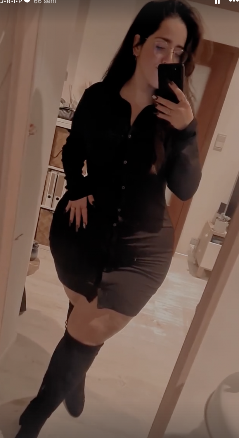 Deborah Turning Up the Heat With Naughty Leaks 28