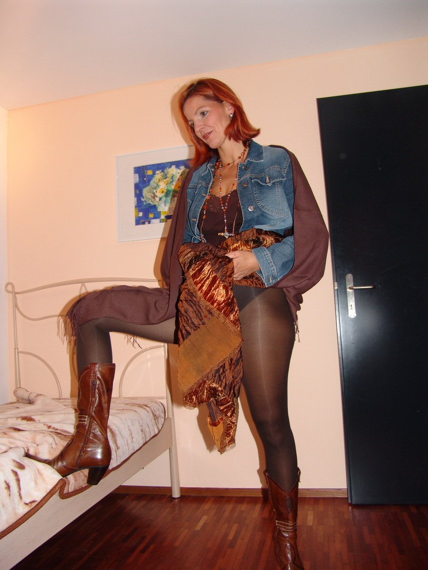 Super Sexy MILF Wanting Some Wild Naughty Action 32