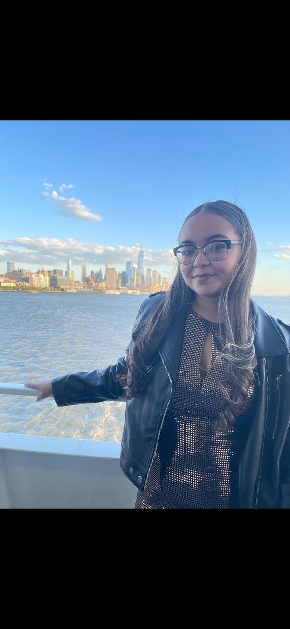 Dominican Latina Hussy Showing Off Her Feet in New York Heat 9