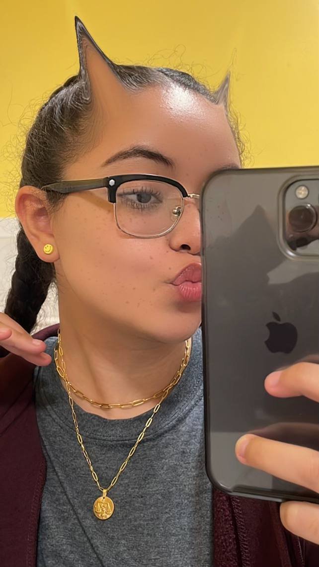 Dominican Latina Hussy Showing Off Her Feet in New York Heat 14