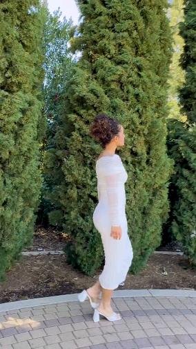 Gabriella Saraivah Showing Off Her Delicious Curves 2