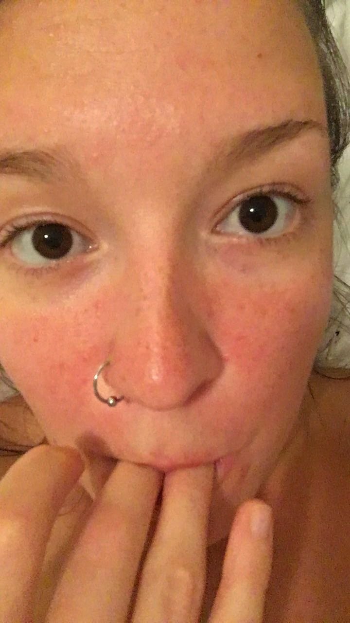 Every Comment Unlocks Another Nude Pic of Julia (28) 7