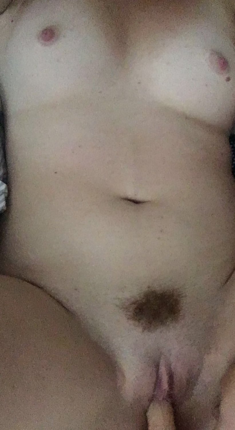 Every Comment Unlocks Another Nude Pic of Julia (28) 13