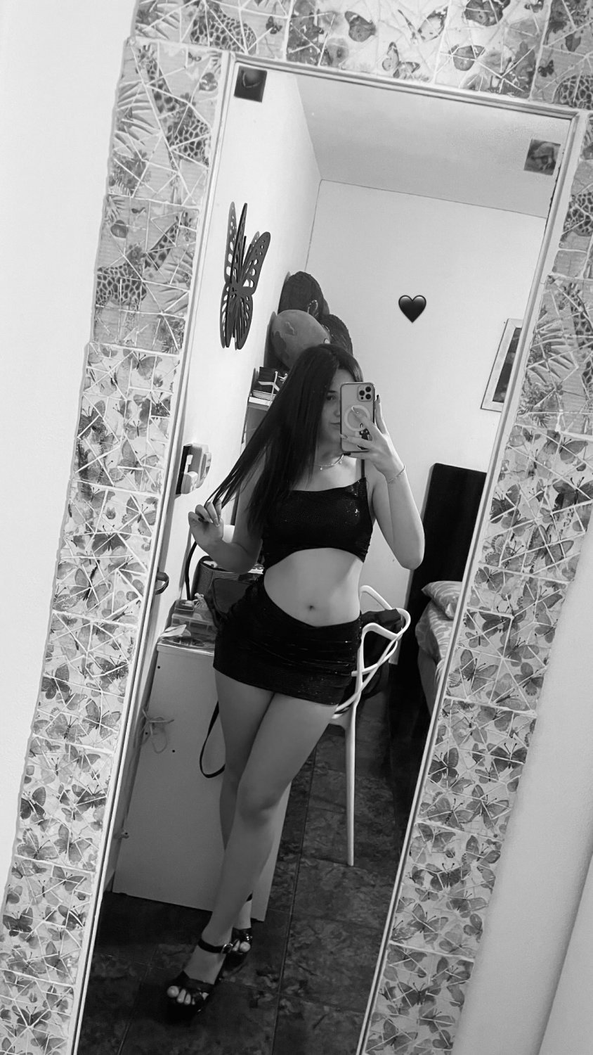 Petite Argentine Babe Showing Off Her Tight Bikini Body 3