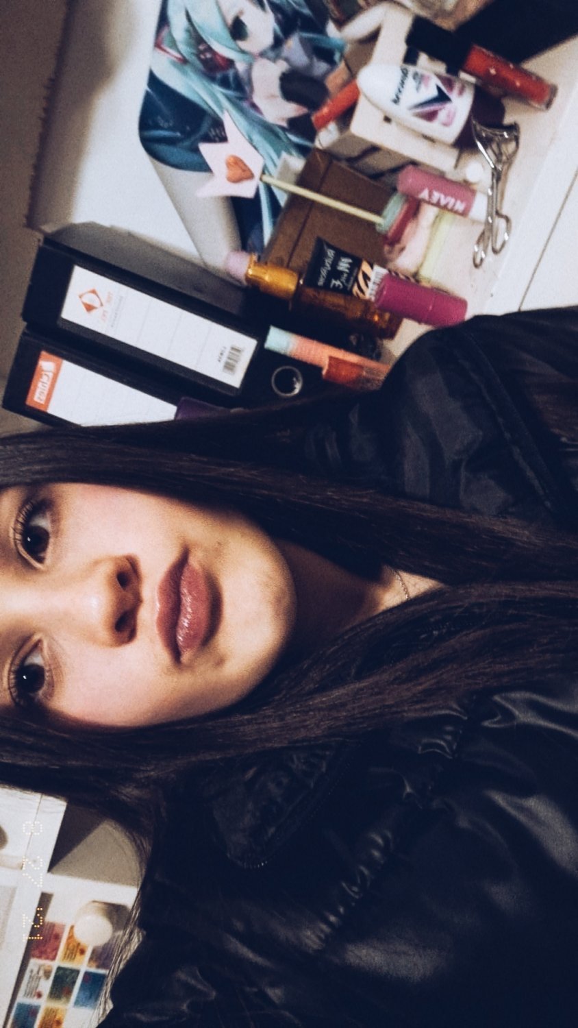 Petite Argentine Babe Showing Off Her Tight Bikini Body 7