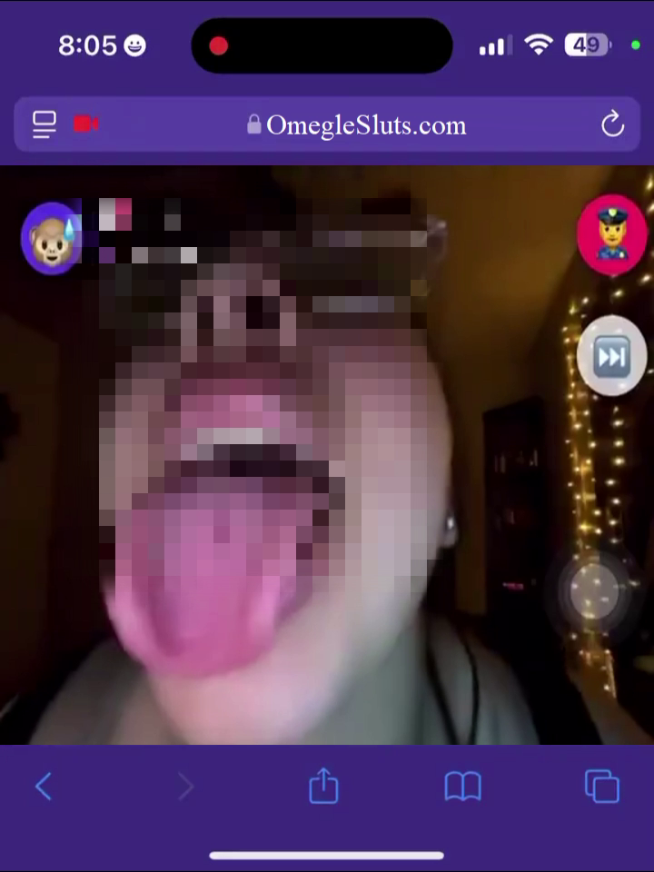 Busty Sweetheart From Orlando Flashing Her Perfect Tits on OmegleSluts 4